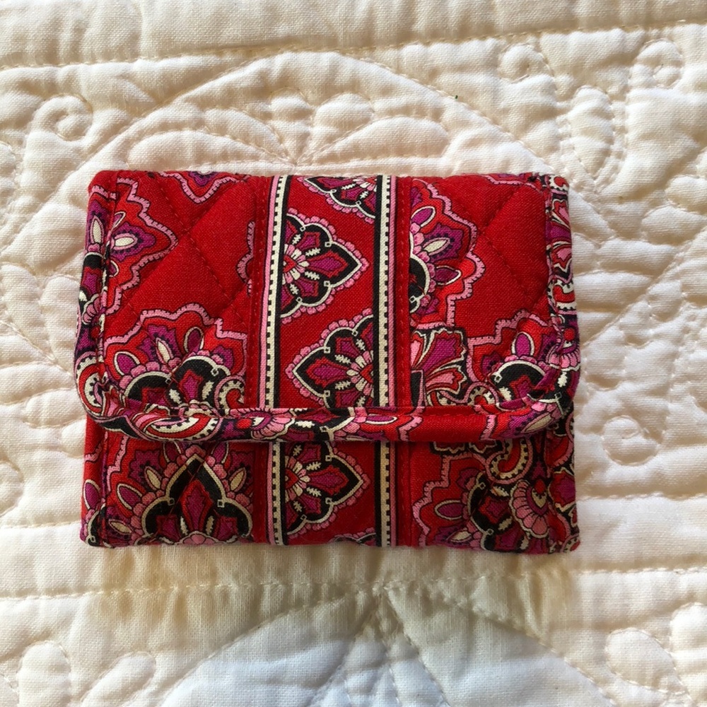 Vera Bradley Retired Frankly Scarlet Wallet